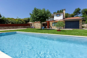 Casa Tarrio - Casa Privada com 3 Quartos e Piscina